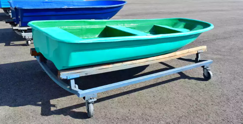 Стеклопластиковая лодка Старт (тримаран) в Архангельске