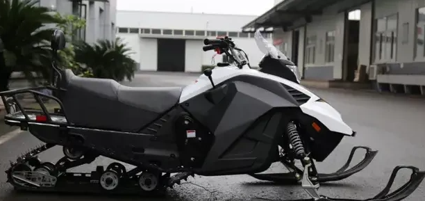 Снегоход ULAR 220 в Архангельске