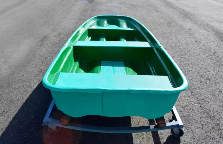 Стеклопластиковая лодка Старт (тримаран) в Архангельске