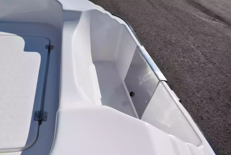 Стеклопластиковая лодка Пингвин (тримаран) в Архангельске