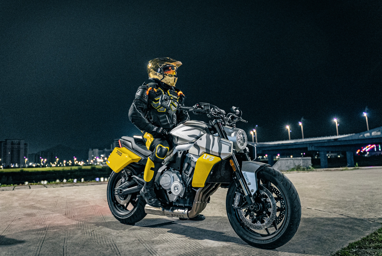 Мотоцикл Benda LFS 700 в Архангельске