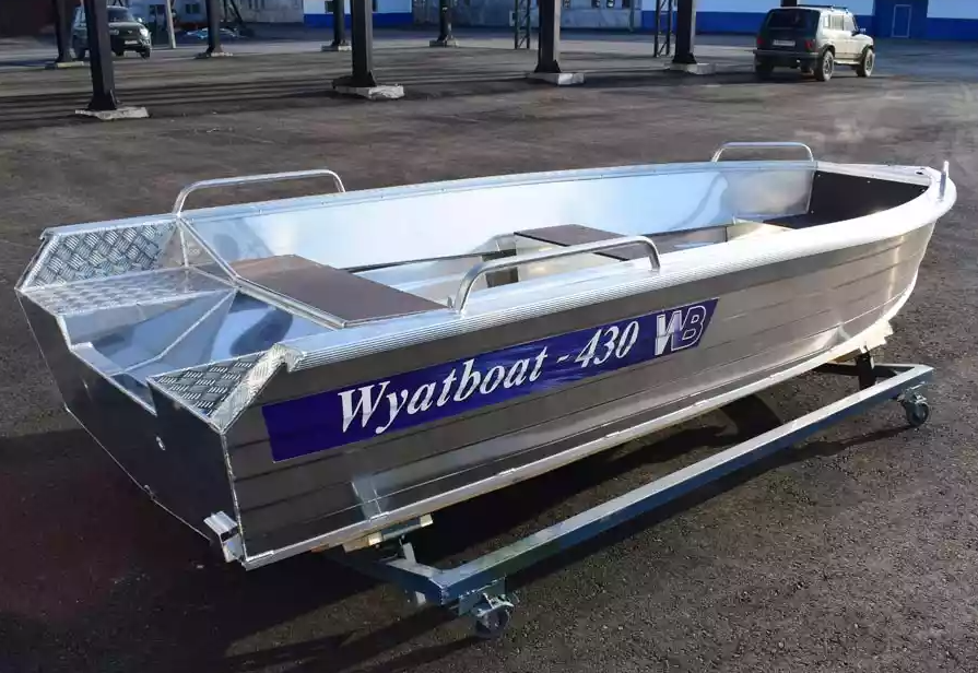 Алюминиевая лодка  Wyatboat-430 Р в Архангельске