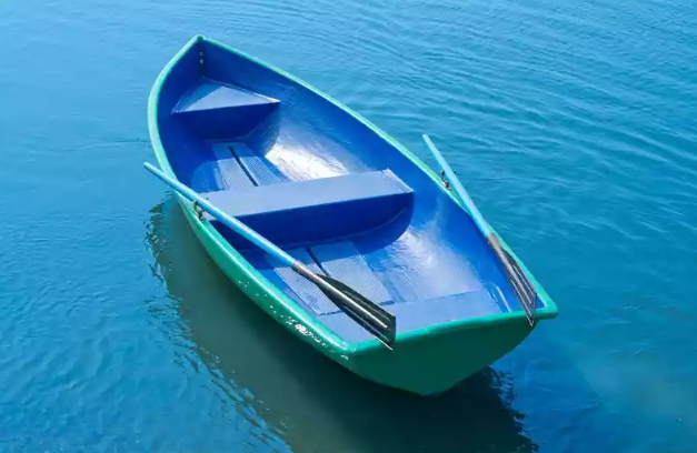 Стеклопластиковая лодка Дельфин в Архангельске