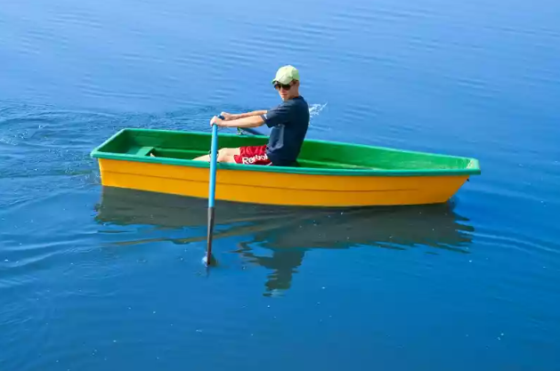 Стеклопластиковая лодка Малютка в Архангельске
