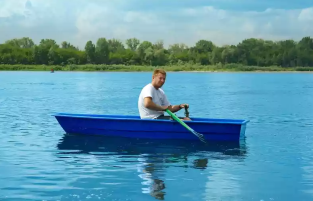 Стеклопластиковая лодка Малютка в Архангельске