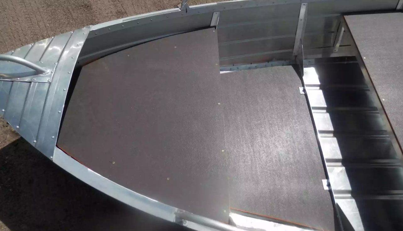 Алюминиевая лодка Вятка-Профи 32 в Архангельске