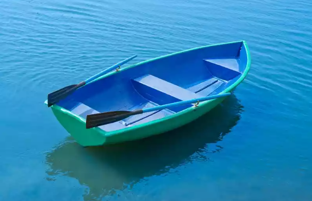 Стеклопластиковая лодка Дельфин в Архангельске