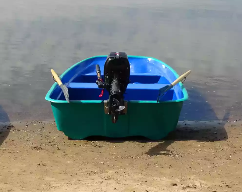 Стеклопластиковая лодка Старт (тримаран) в Архангельске