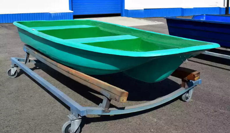 Стеклопластиковая лодка Старт (тримаран) в Архангельске