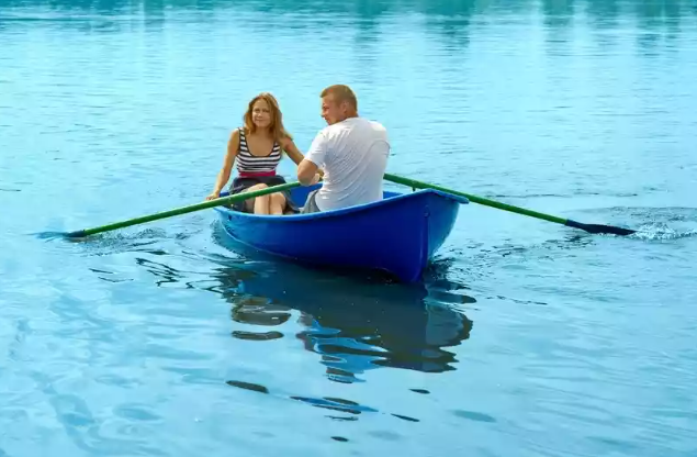 Стеклопластиковая лодка Дельфин в Архангельске