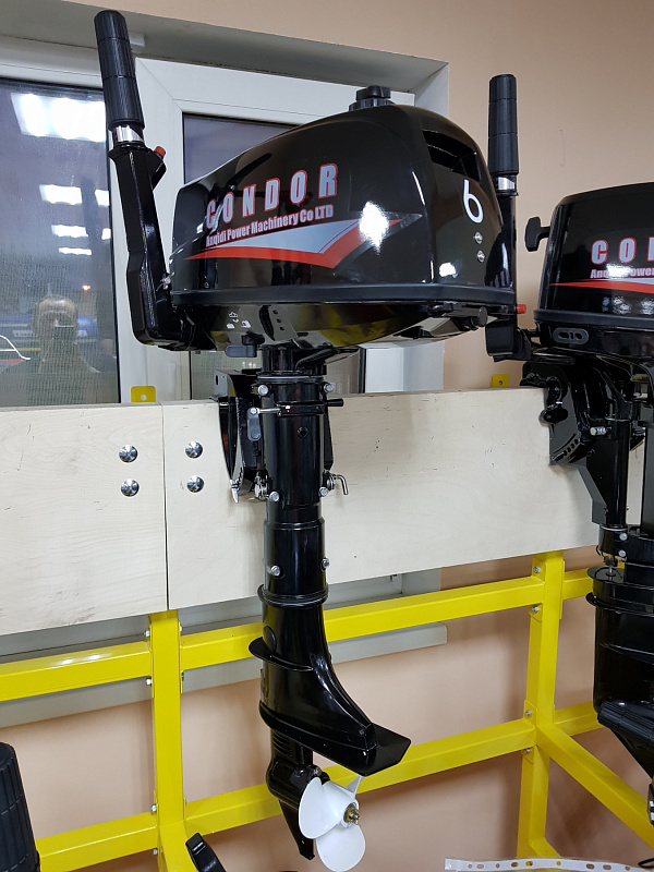 Лодочный мотор Condor T6HS без бака 12 л. в Архангельске