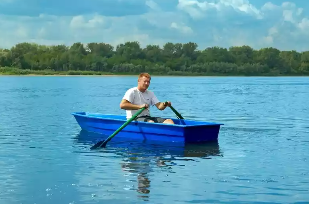 Стеклопластиковая лодка Малютка в Архангельске