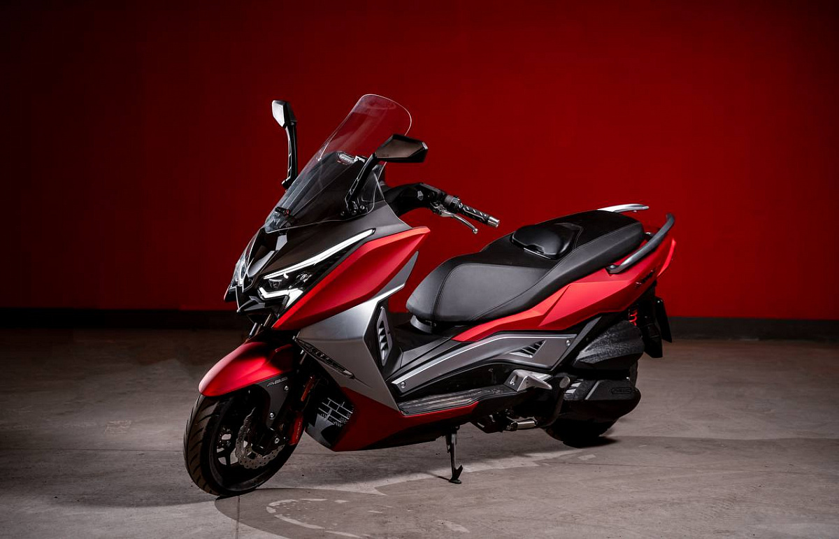 МАКСИСКУТЕР ARIIC 318 в Архангельске