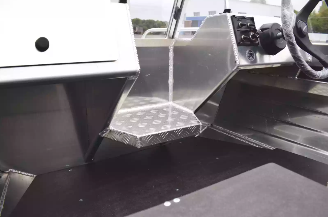 Алюминиевая лодка  Neman-400 PRO в Архангельске