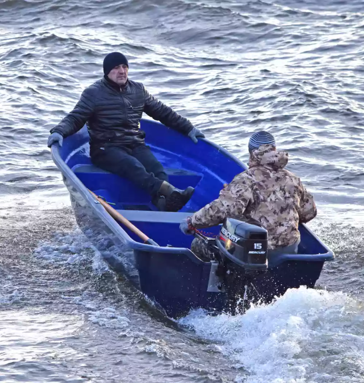 Стеклопластиковая лодка Neman-340 (тримаран) в Архангельске