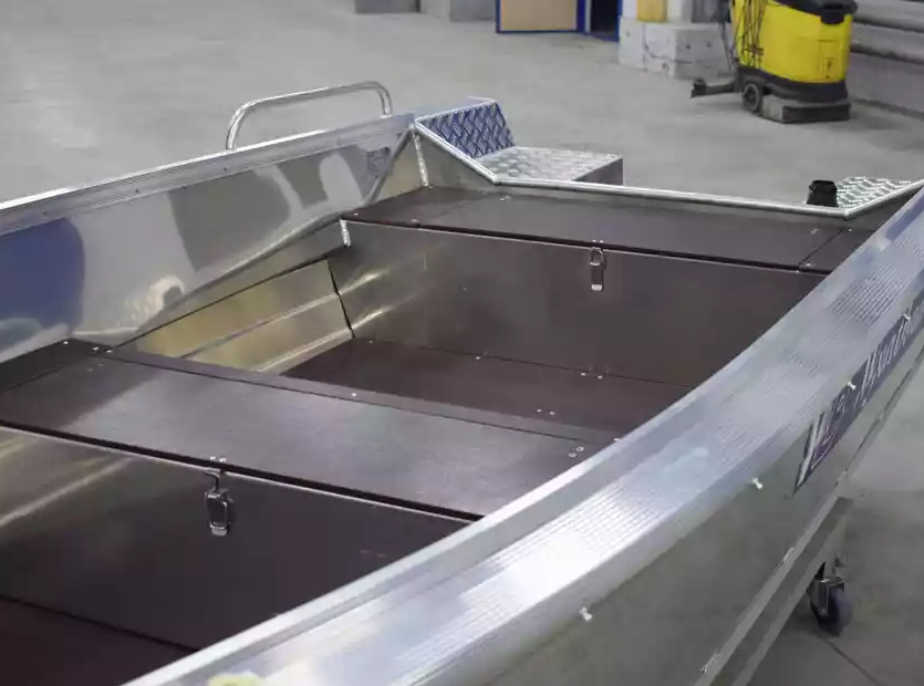 Алюминиевая лодка  Wyatboat-430 Р в Архангельске