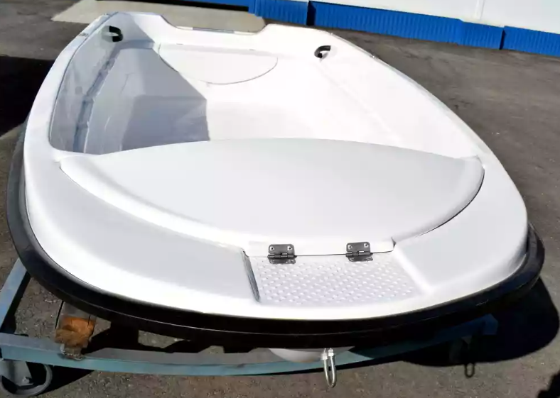 Стеклопластиковая лодка Пингвин (тримаран) в Архангельске