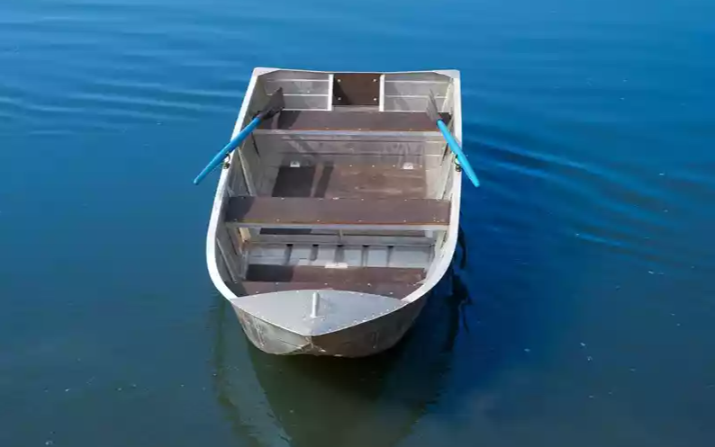 Алюминиевая лодка Вятка-Профи 37 в Архангельске