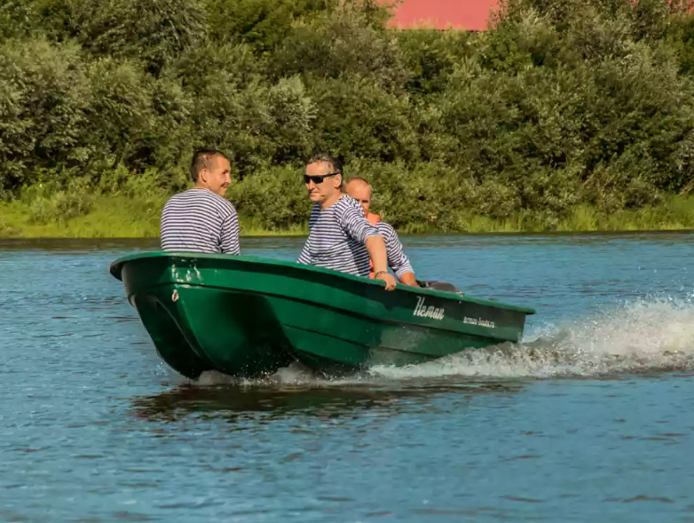 Стеклопластиковая лодка Neman-340 (тримаран) в Архангельске
