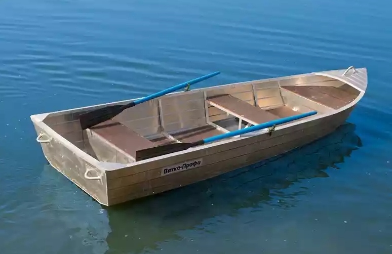 Алюминиевая лодка Вятка-Профи 32 в Архангельске