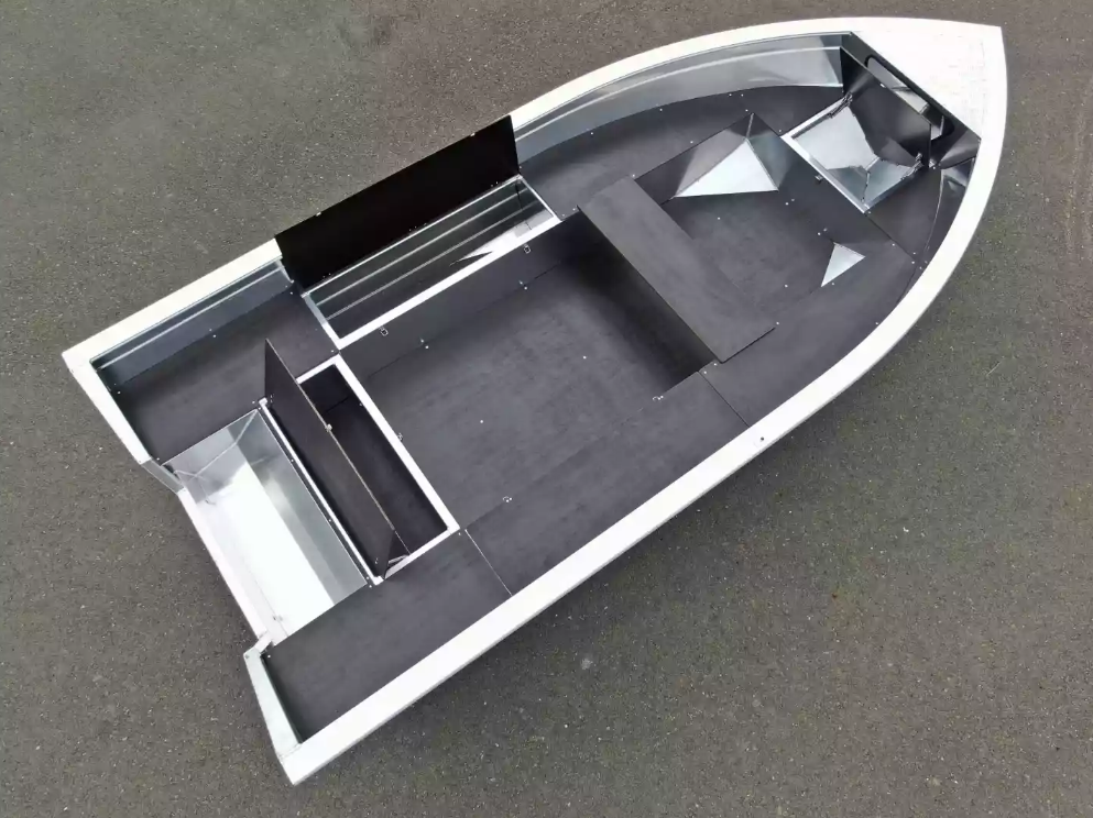 Алюминиевая лодка  Неман-420 в Архангельске