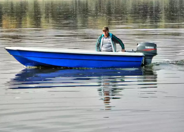 Стеклопластиковая лодка Wyatboat 430 тримаран в Архангельске