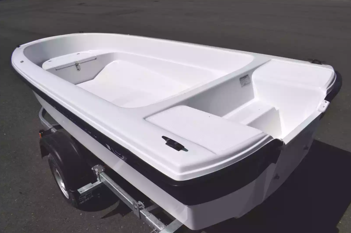Стеклопластиковая лодка Wyatboat 430 тримаран в Архангельске