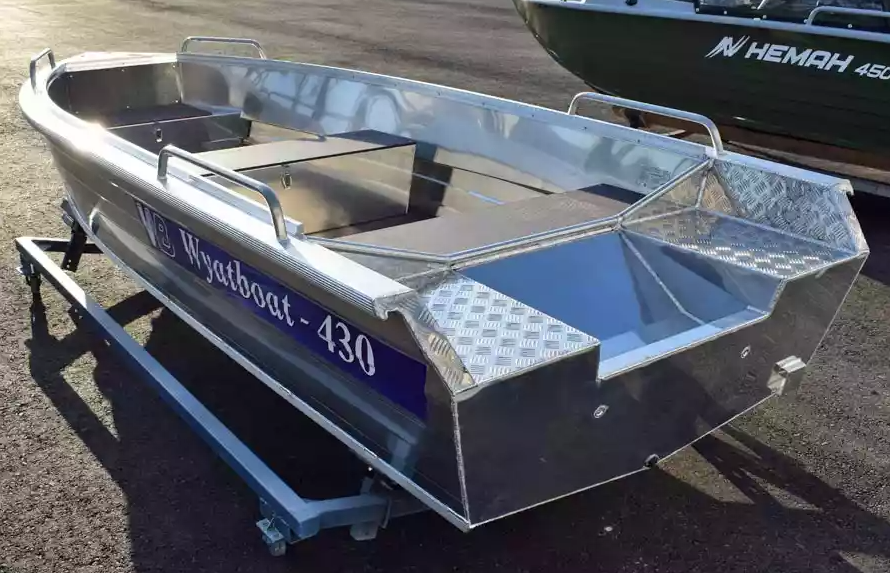 Алюминиевая лодка  Wyatboat-430 Р в Архангельске