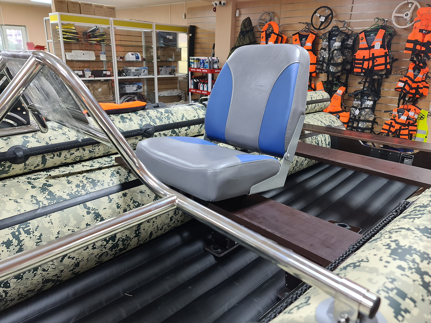 КРЕСЛО МЯГКОЕ РАСКЛАДНОЕ С ПОВОРОТНЫМ МЕХАНИЗМОМ ДЛЯ ЛОДОК в Архангельске