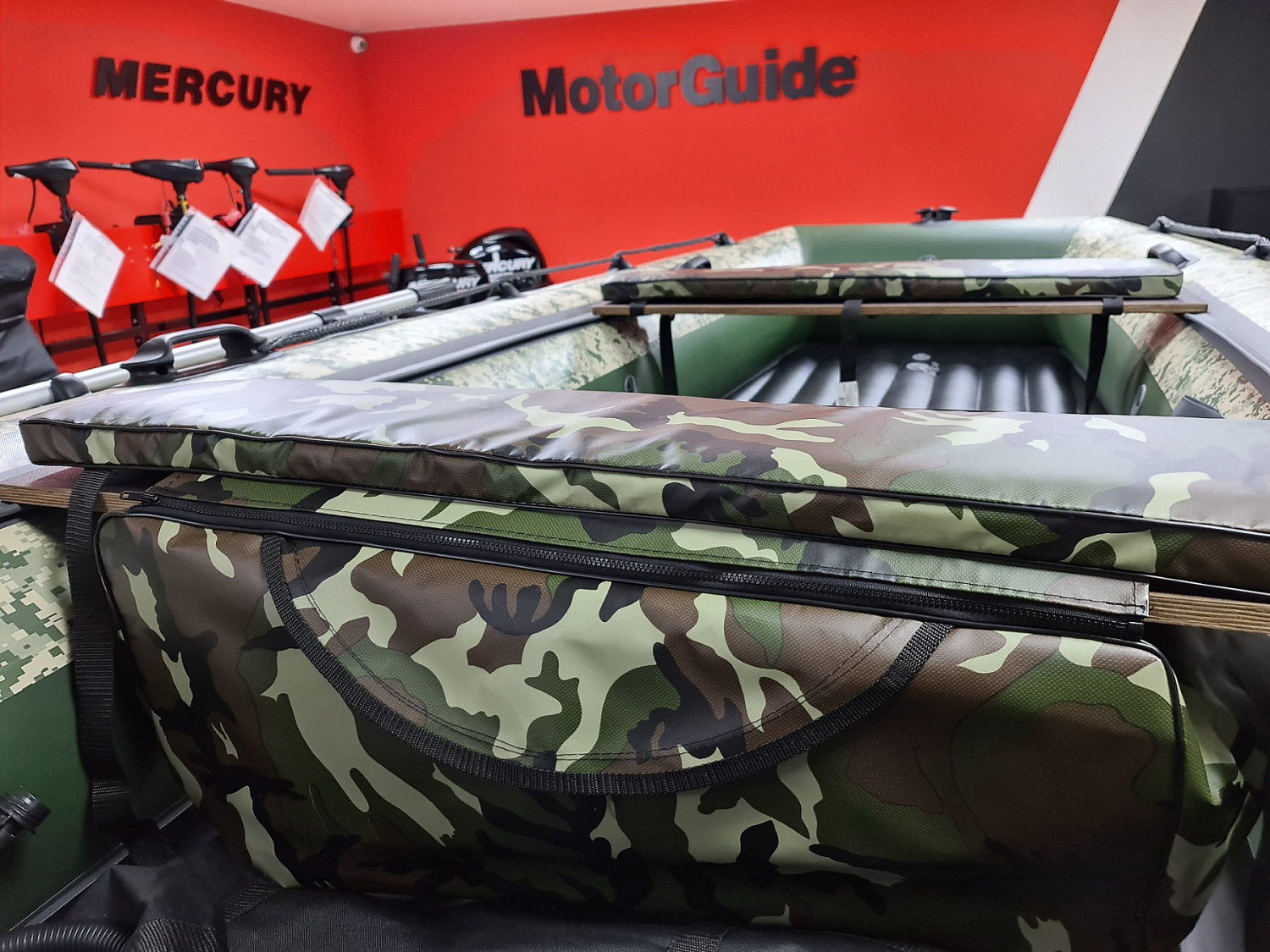 КОМПЛЕКТ МЯГКИХ НАКЛАДОК С СУМКОЙ ДЛЯ ЛОДОК 105Х20 КАМУФЛЯЖ в Архангельске