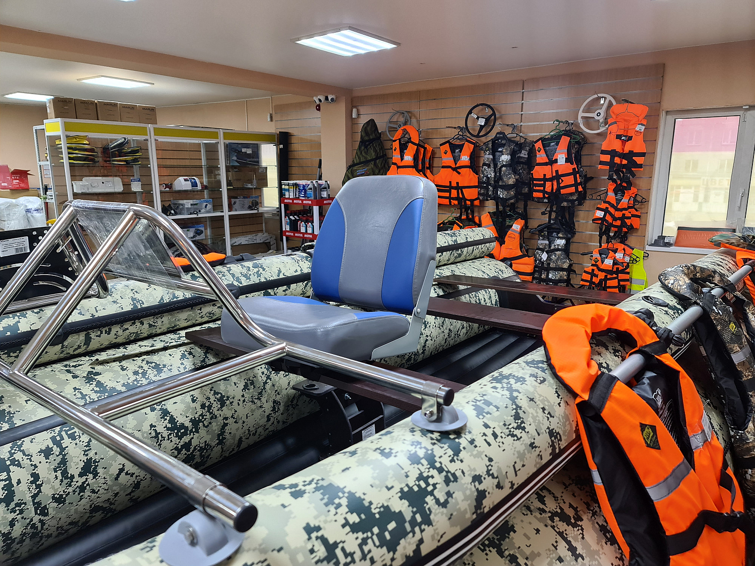 КРЕСЛО МЯГКОЕ РАСКЛАДНОЕ С ПОВОРОТНЫМ МЕХАНИЗМОМ ДЛЯ ЛОДОК в Архангельске