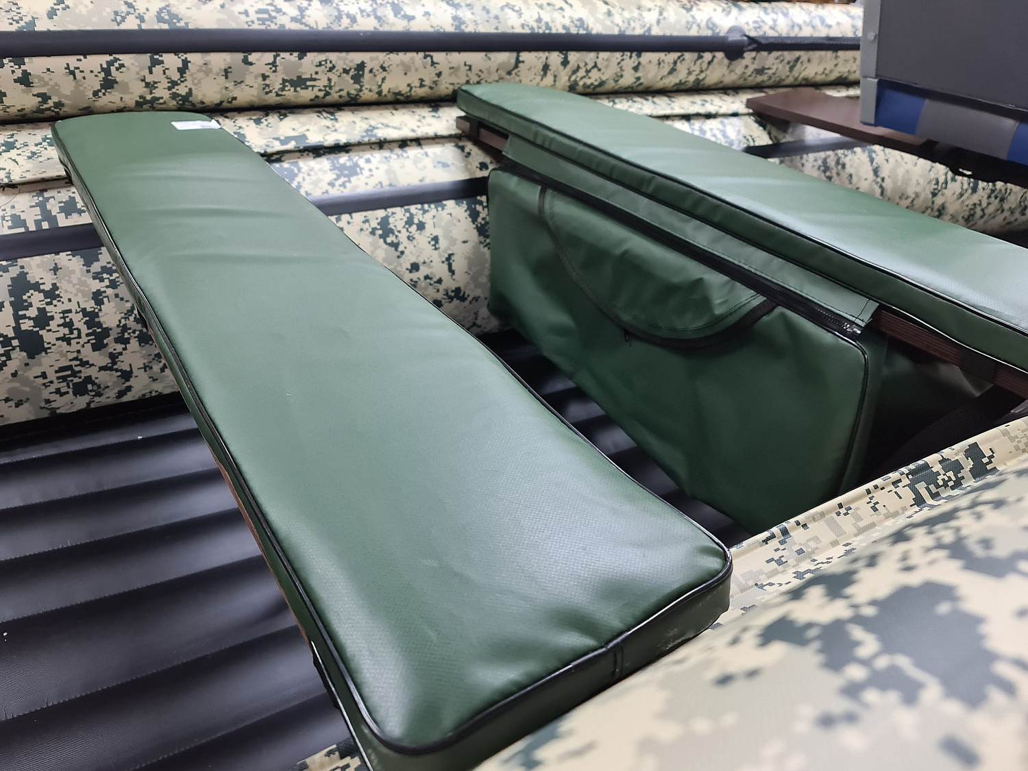 КОМПЛЕКТ МЯГКИХ НАКЛАДОК С СУМКОЙ ДЛЯ ЛОДОК 80Х20 ЗЕЛЕНЫЙ в Архангельске