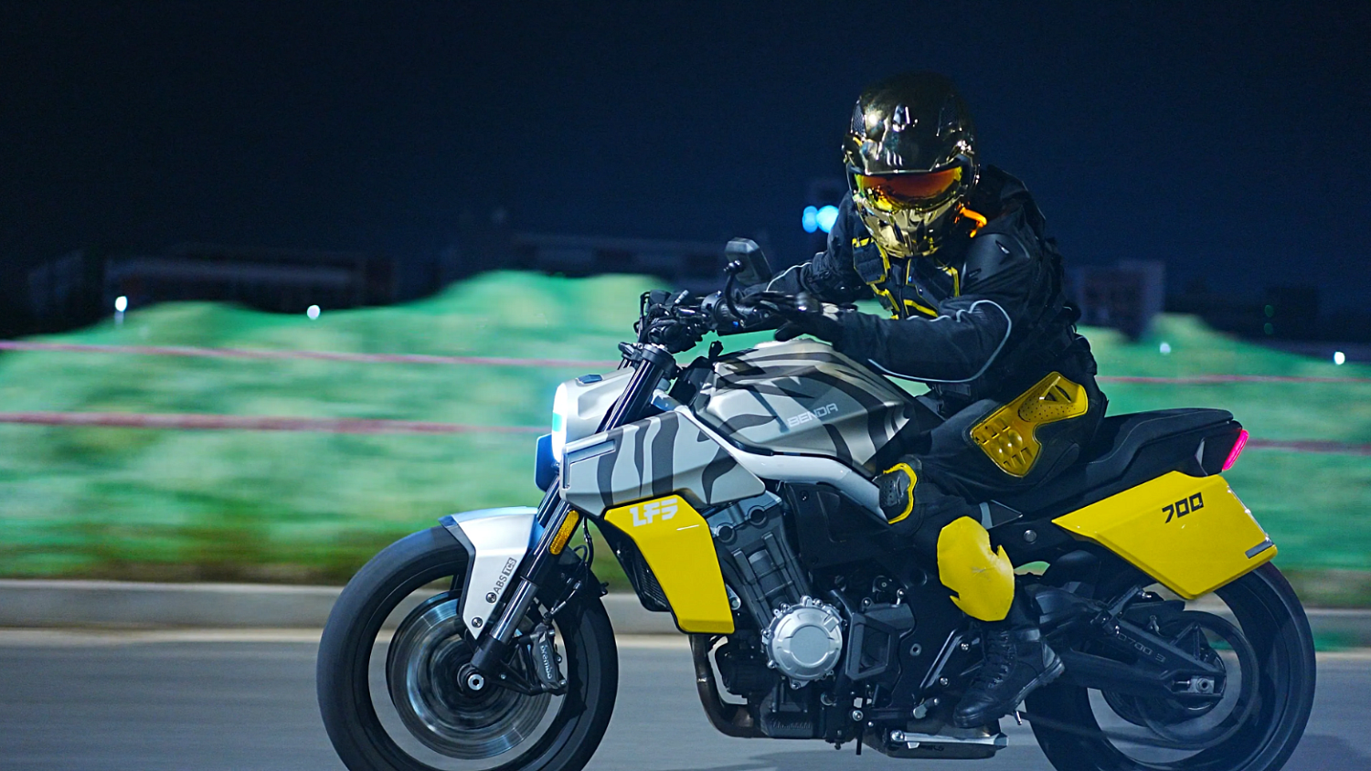 Мотоцикл Benda LFS 700 в Архангельске